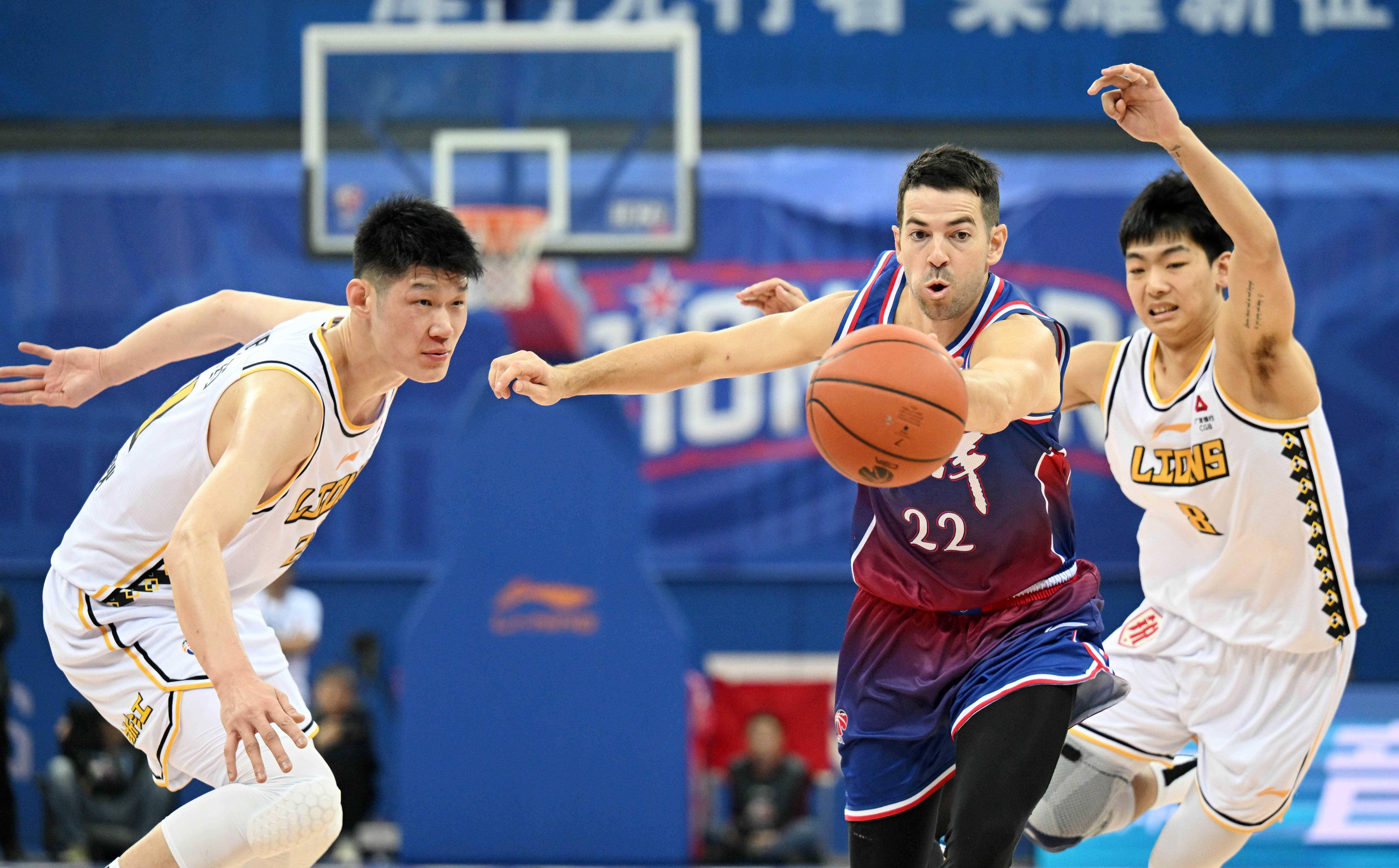 leyu.com:CBA的历史性对抗，回顾经典赛事瞬间